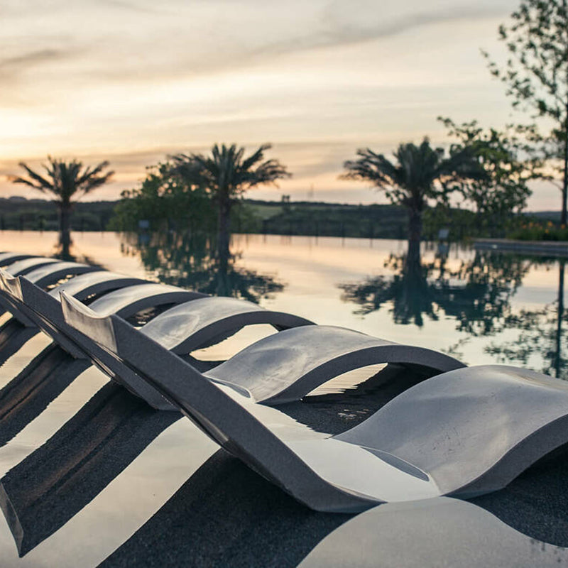 Signature Chaise - Zzue Creation