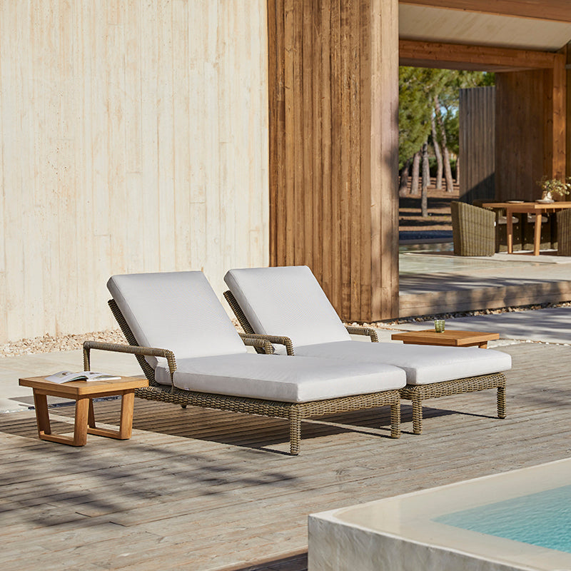 Heritage Chaise with Arms - Zzue Creation