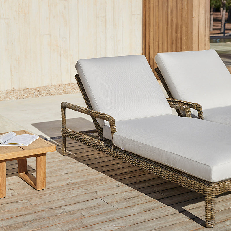Heritage Chaise with Arms - Zzue Creation