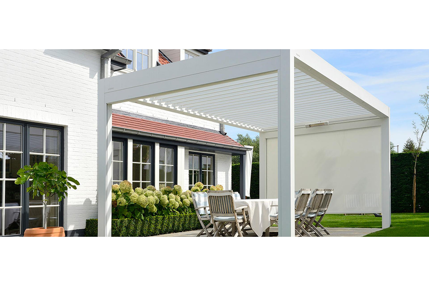 BRUSTOR B300 Pergola bioclimática