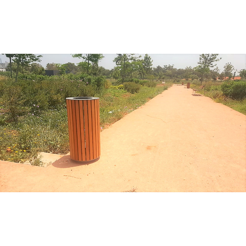 Woody Rubbish Bin - Zzue Creation