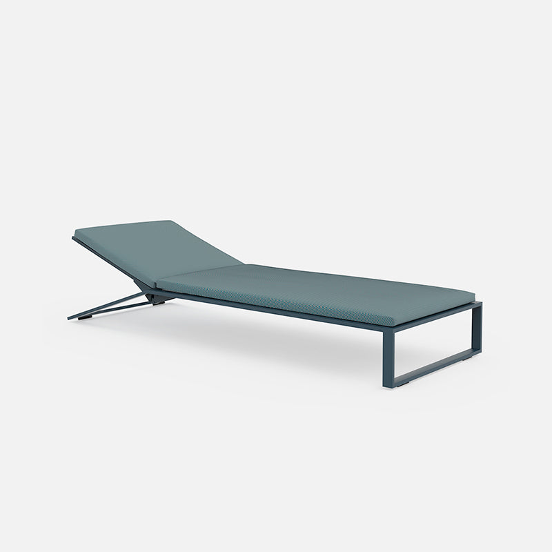 Blau Chaise Lounge - Zzue Creation