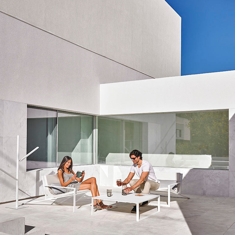 Blau Singular Lounge Chair - Zzue Creation