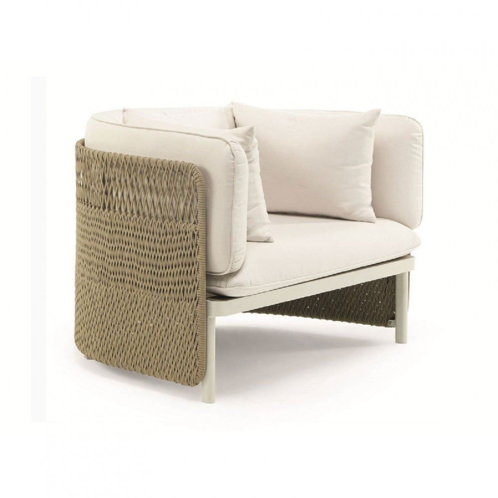 Esedra Lounge Armchair - Zzue Creation