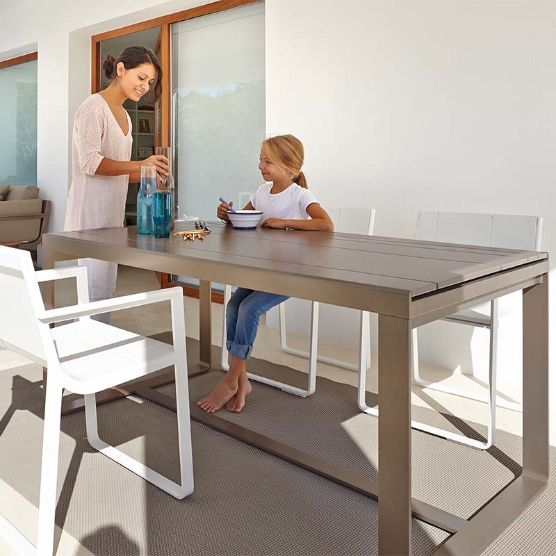 Flat Dining Table 150 - Zzue Creation